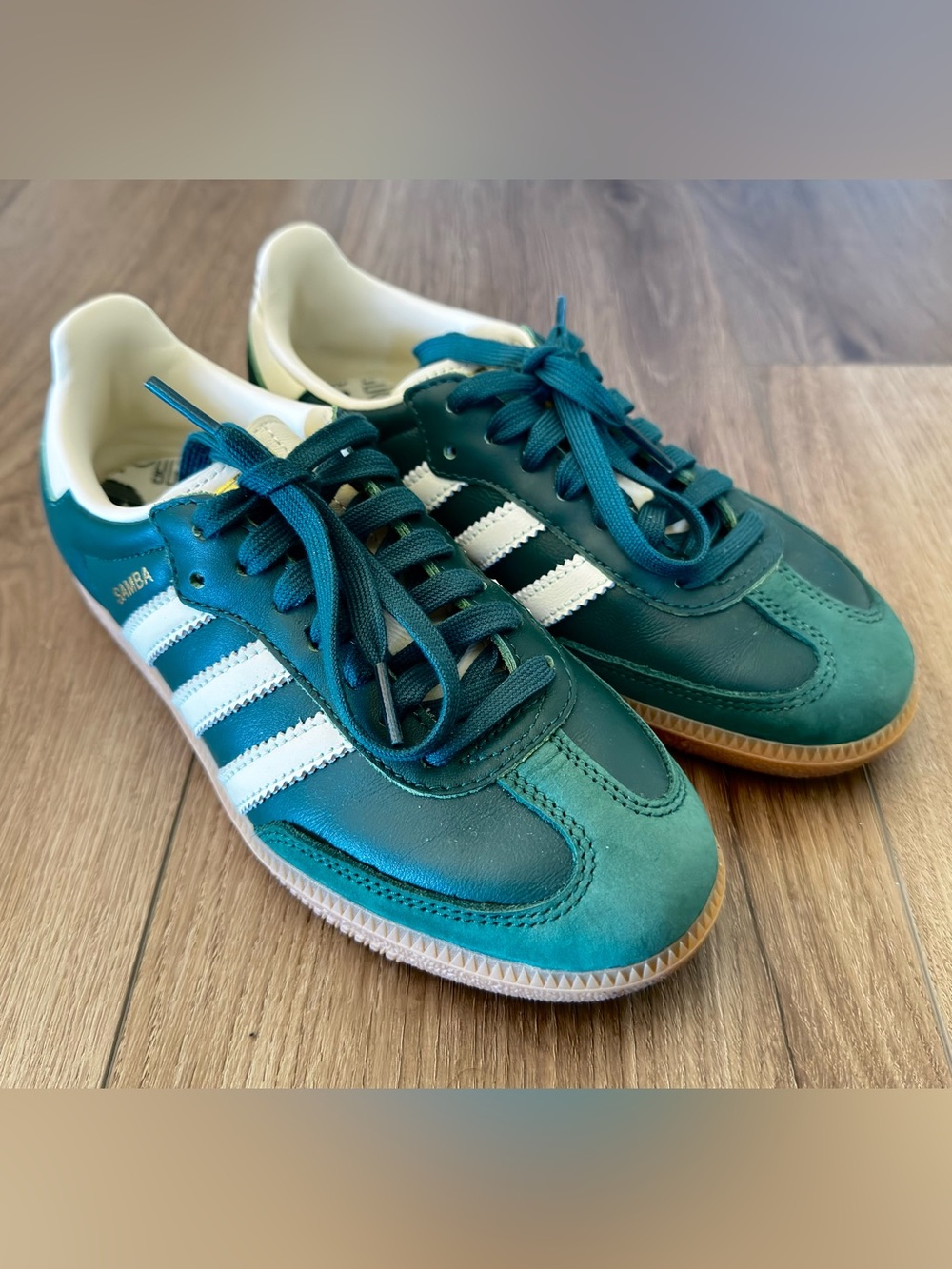 Adidas Samba Sneakers – Green/White Gum Sole – Women’s Size 5 / EU 36